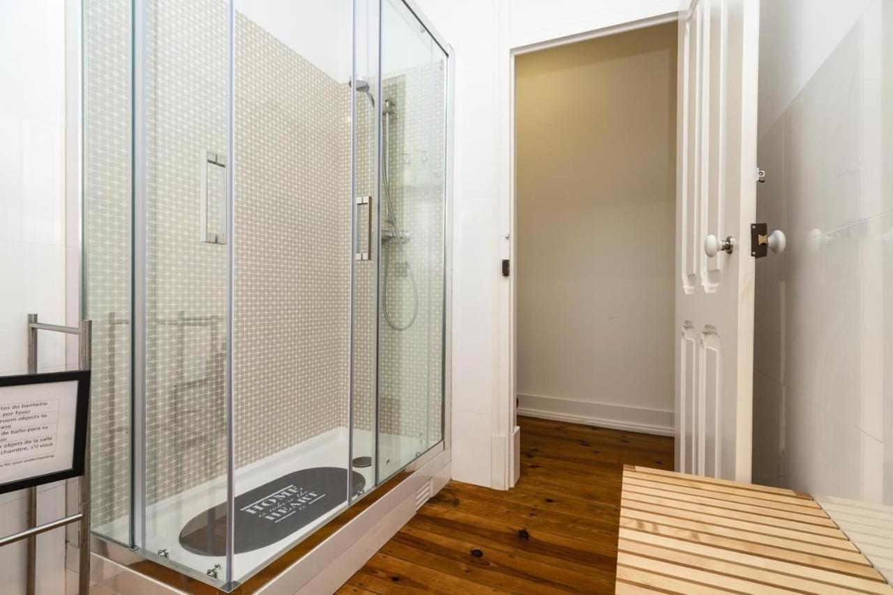 Retro M2 R4 - Lovely Double Room With Shared Bathroom Lisbon Exterior photo